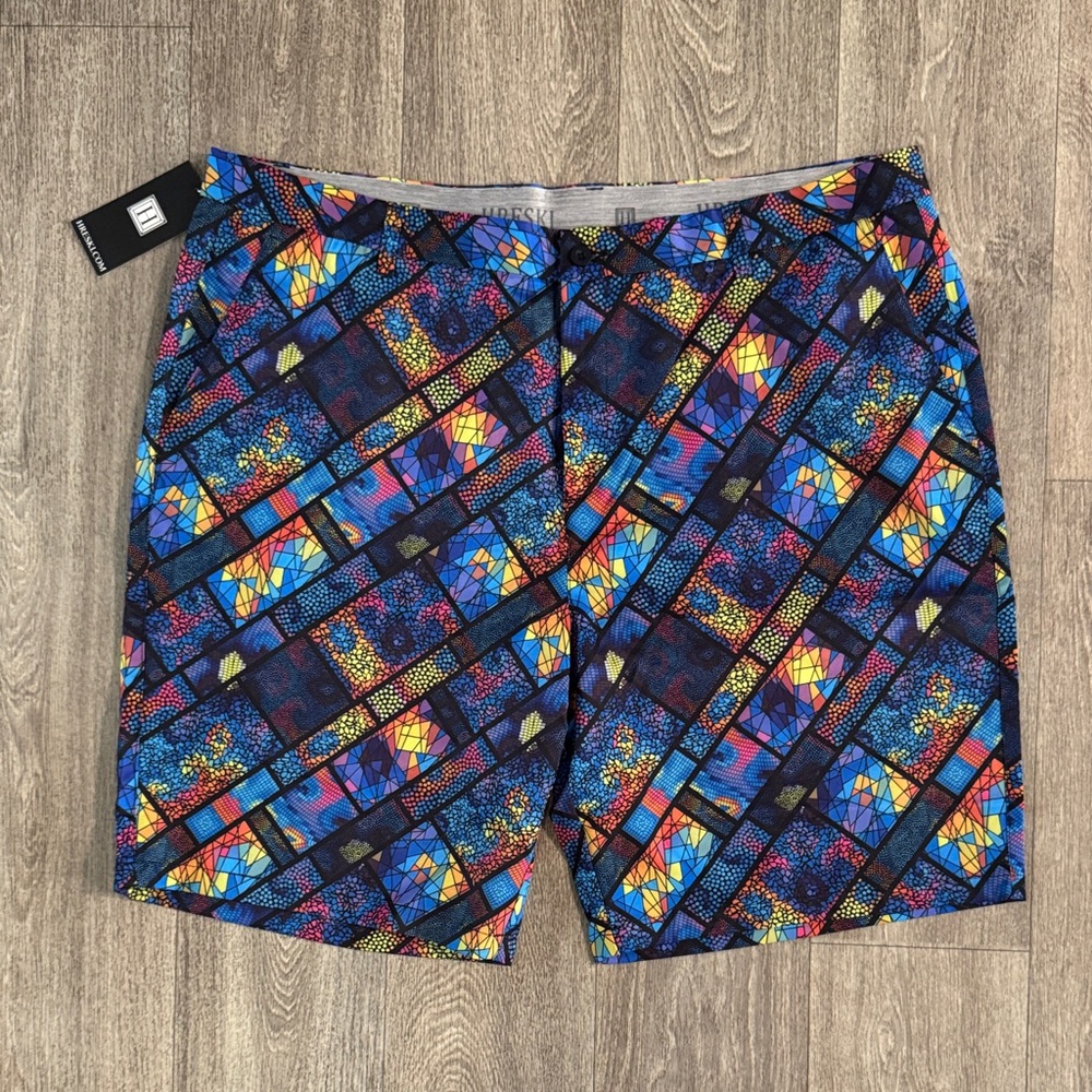 NWT Hreski assorted mosaic art golf shorts men’s sz 44